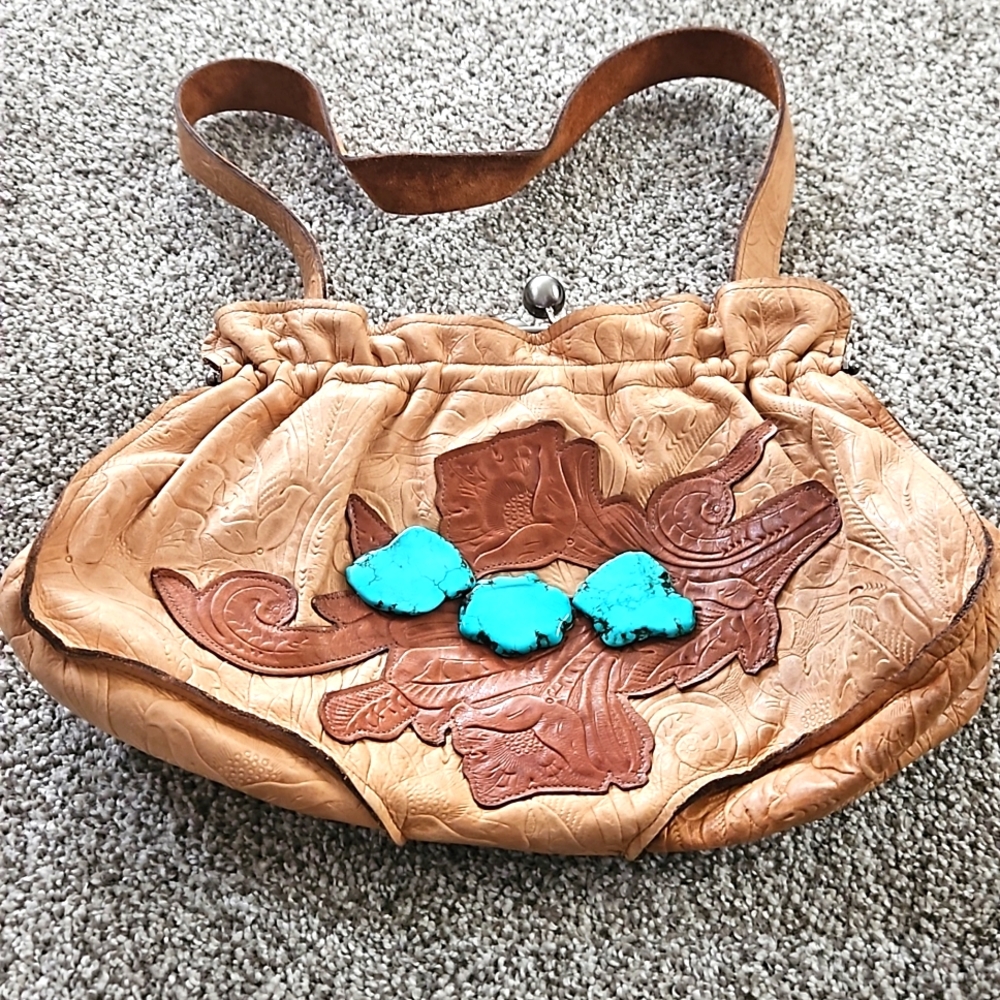 Arohoe Purse